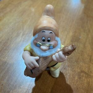 VTG DISNEY SNOW WHITE/ SEVEN DWARFS PORCELAIN  FIGURINE SRI LANKA